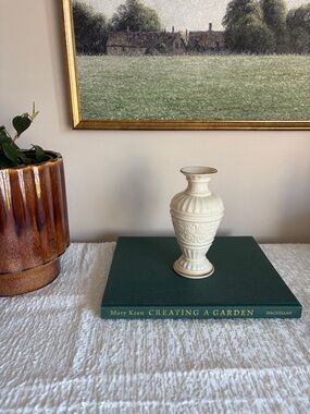 Lenox Athenian Collection Porcelain bud Vase